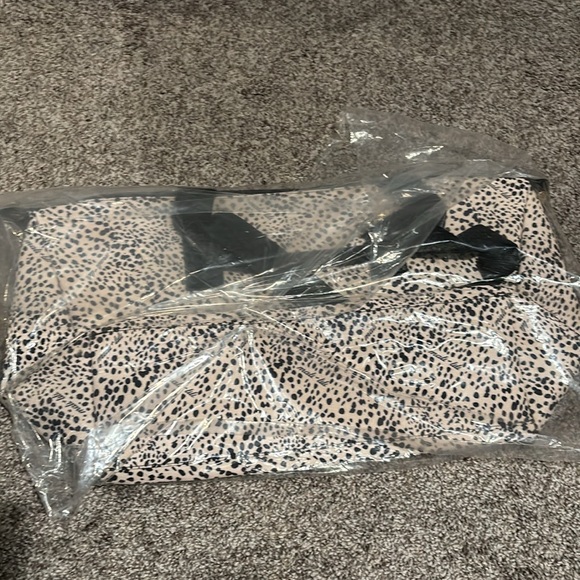 Mali + Lili Weekender Bag - Picture 5 of 5